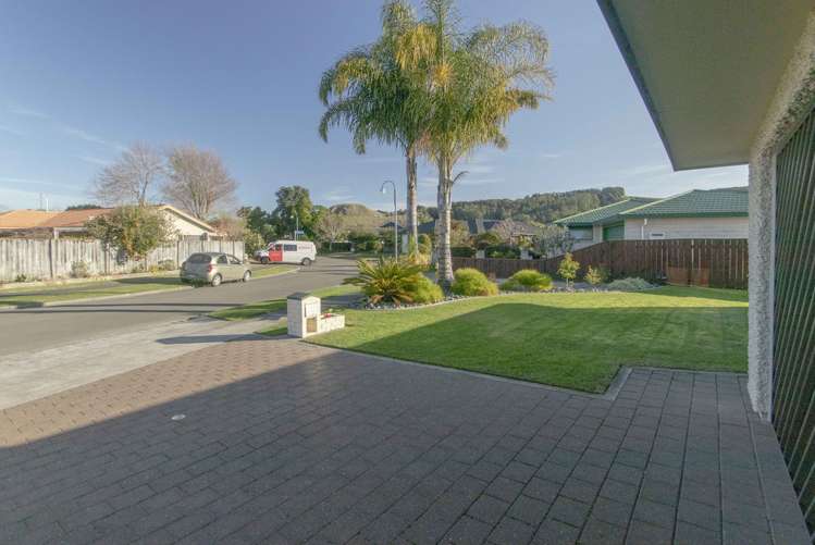 18 Bishops Close Greenmeadows_25