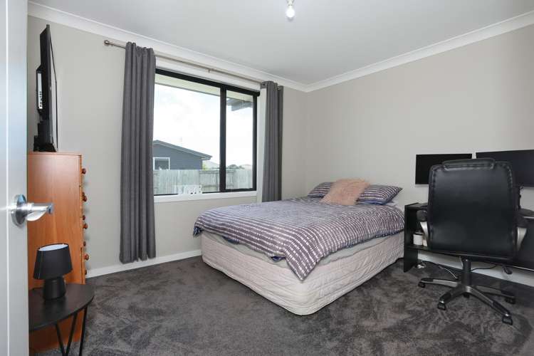 6 George Street Bulls_13