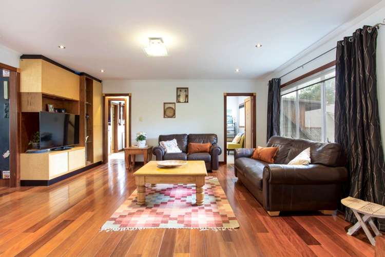 18 Dene Court Lane Greenhithe_8