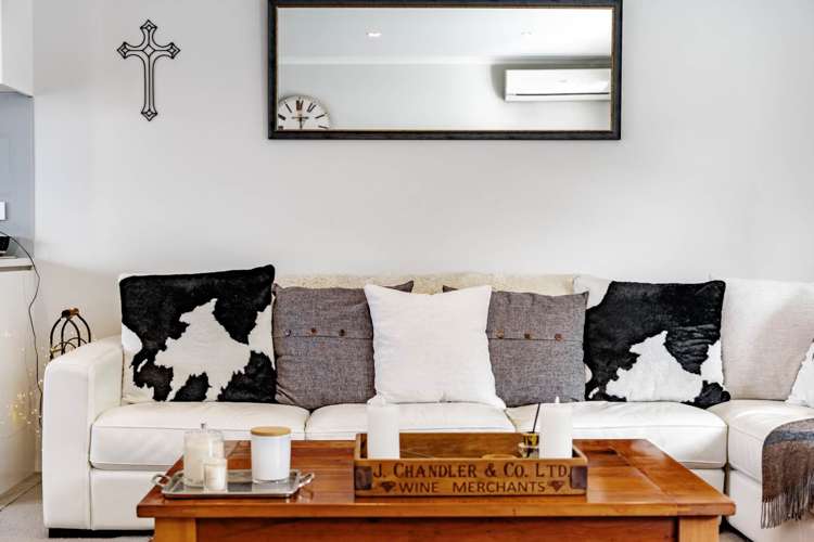 135 Barbarich Drive Stonefields_5