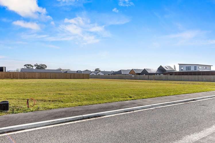 37 and 39 Hawkins Road_5