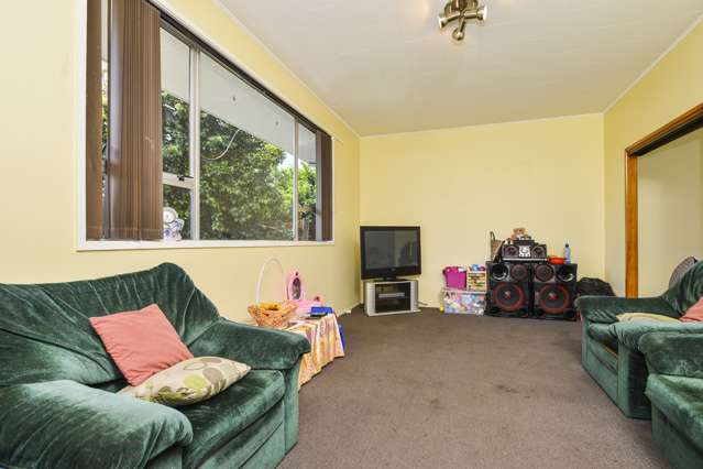 64 Henwood Road Mangere East_4