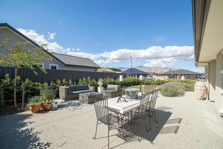 29 Oxfordshire Avenue Lower Shotover_21