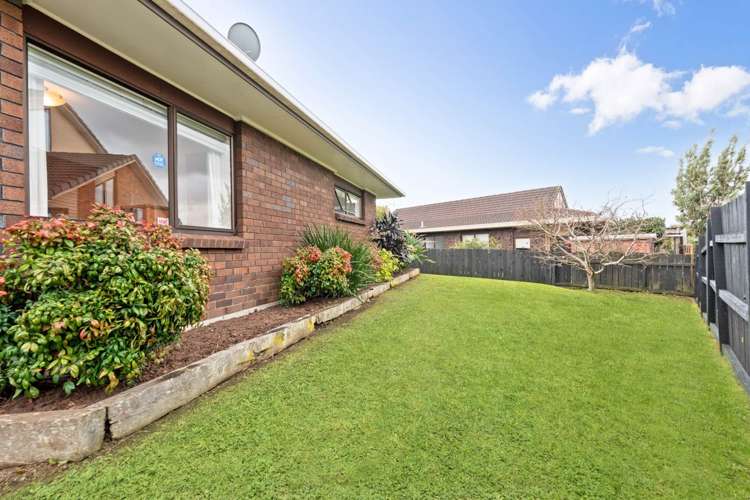 2/79 Mirrabooka Avenue Botany Downs_14