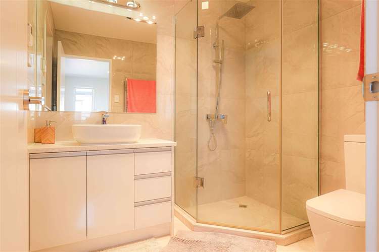 28 Quattro Avenue Flat Bush_13