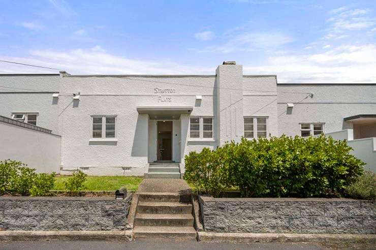 Designed by renowned modernist architect Albert N Goldwater, this three-bedroom home on Flagstaff Terrace, in Devonport, Auckland, sold at auction for $2.65 million. Photo / Supplied