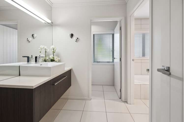 66a Basley Road Owhata_13