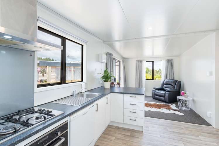 9a Edelweiss Grove Timberlea_10