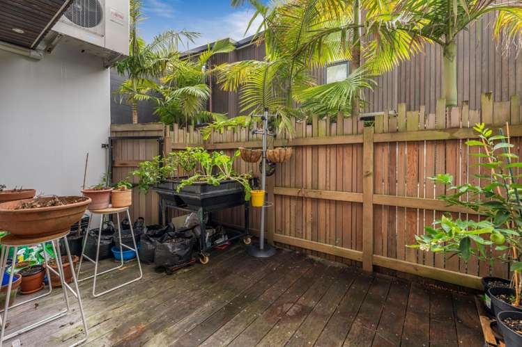 15/6 Waima Street 10031_15