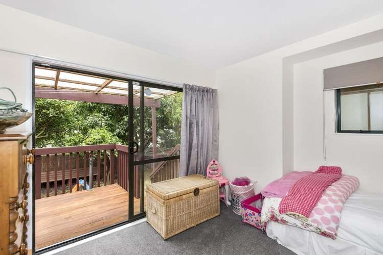 12a Tuakana Street Point England_12