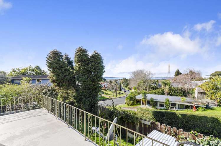 41 Tiroroa Avenue Te Atatu South_3