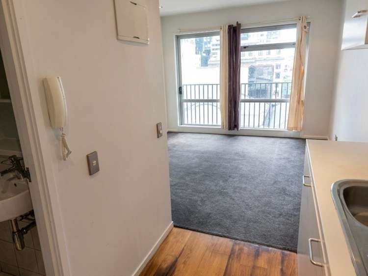 4J/16 Gore Street Auckland Central_1