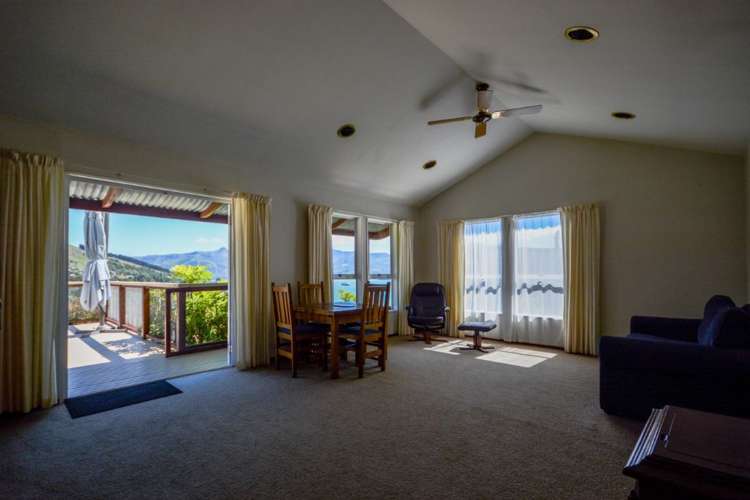 17 Settlers Hill Akaroa_15