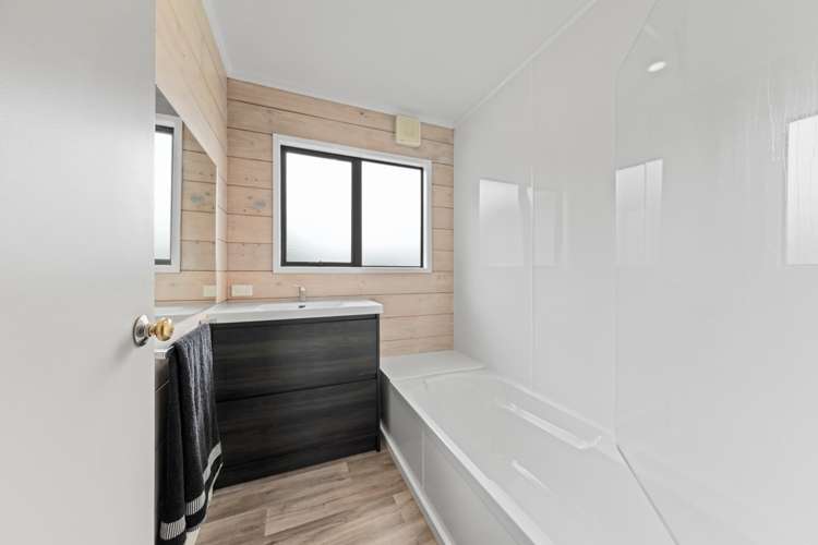 1 Whitcombe Street Lepperton_19