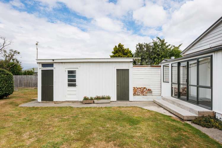 121-123 High Street Bulls_32