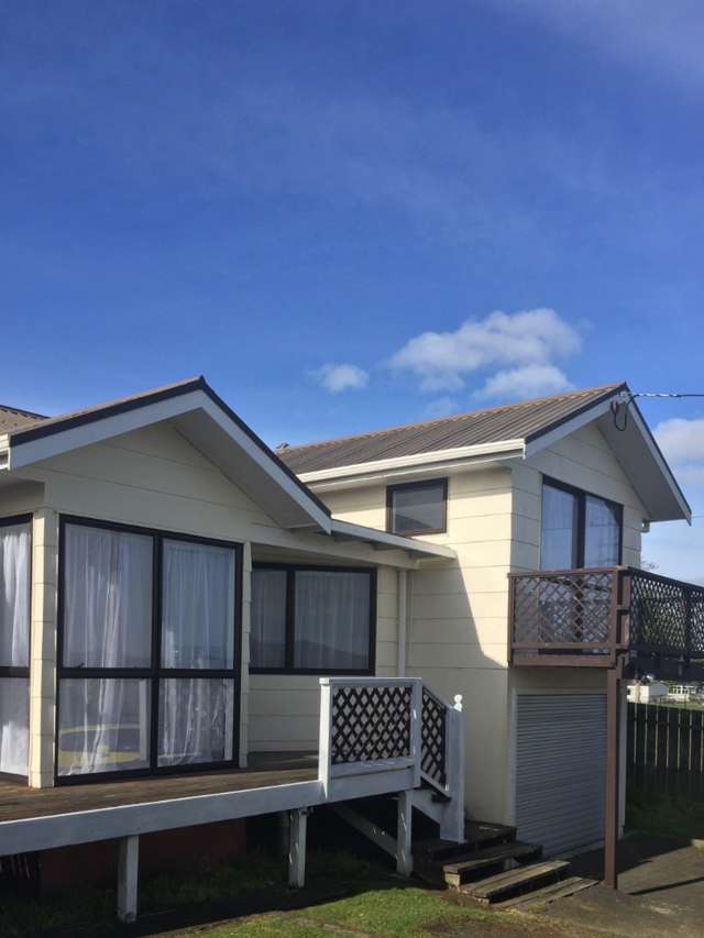 11b Raumati Crescent Onerahi_1