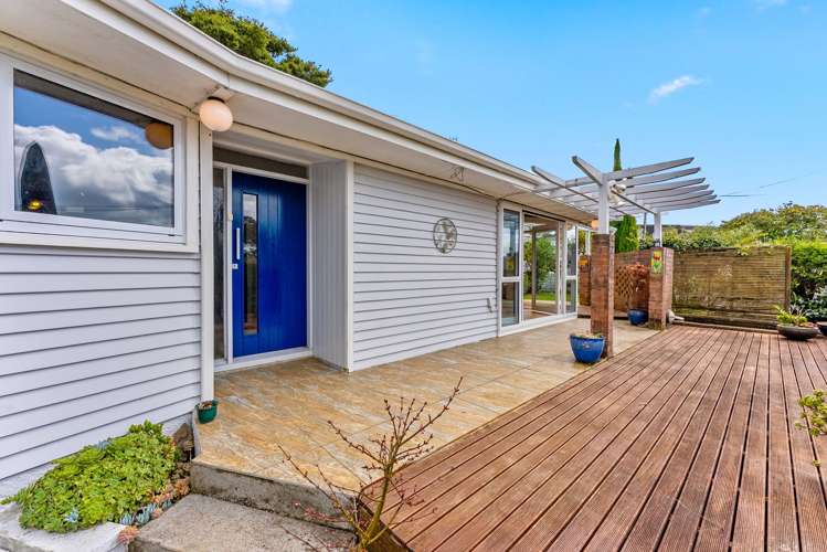 27 Colmar Road Mellons Bay_2