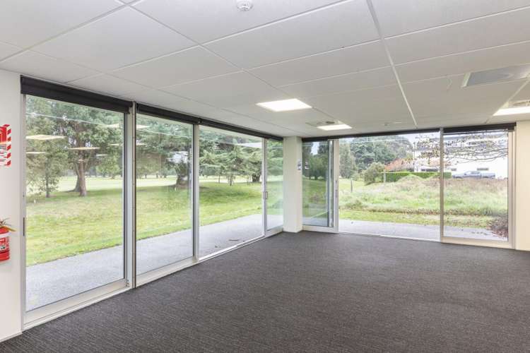 Unit 7, 9 Sir Gil Simpson Drive Burnside_13