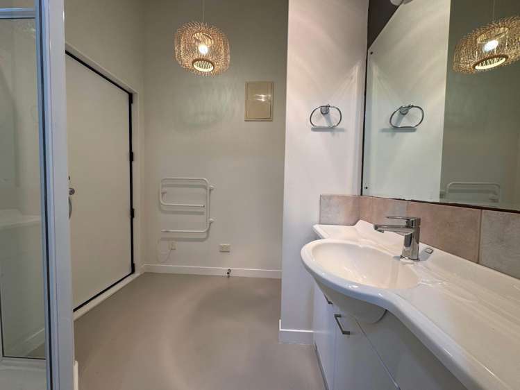 1 Te Toki Rd Ostend_11