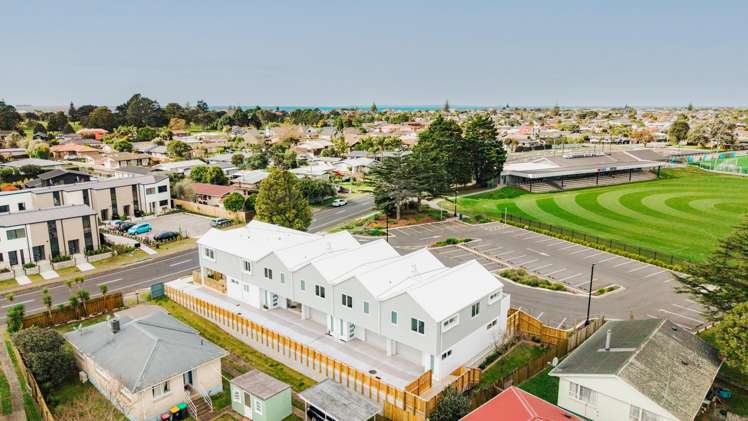 1 & 2/118 Links Avenue Mount Maunganui_37