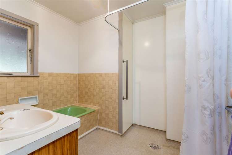 6 Archlynn Road Kelston_14