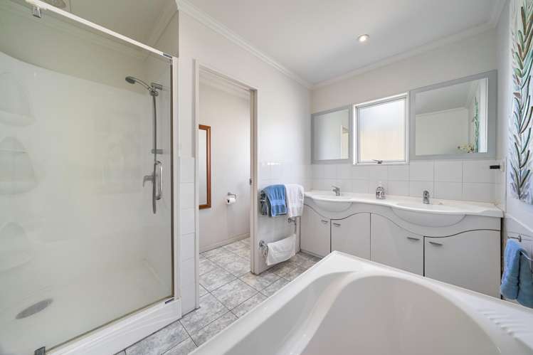 495 East Coast Road Murrays Bay_18