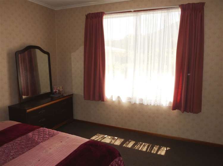 21 West Crescent Te Puru_15