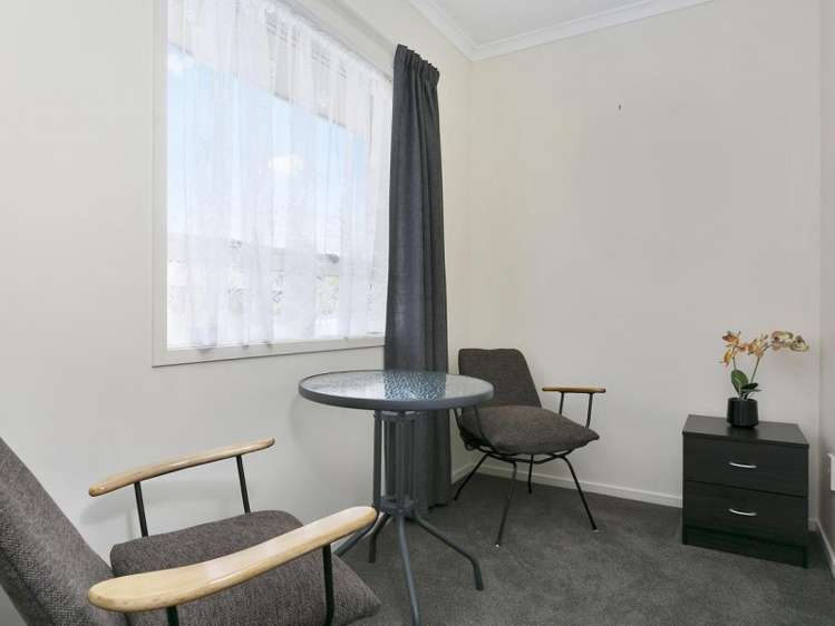 27/2 Grace Avenue Leamington_7