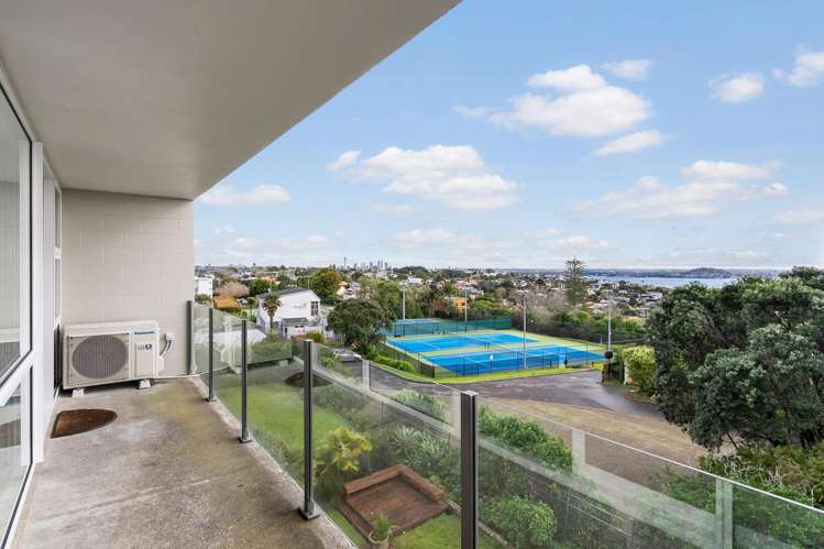 8/160 Kepa Road Orakei_13