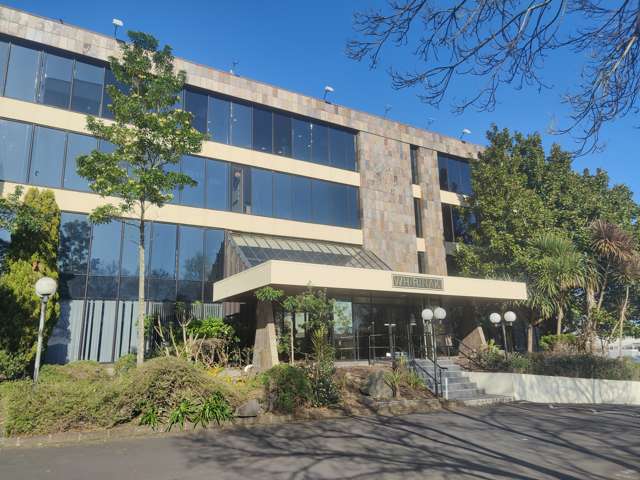 Sunny corporate office space on Springs Road