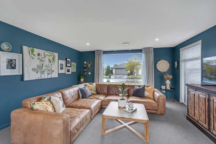 39 Dunlops Crescent Bottle Lake_5