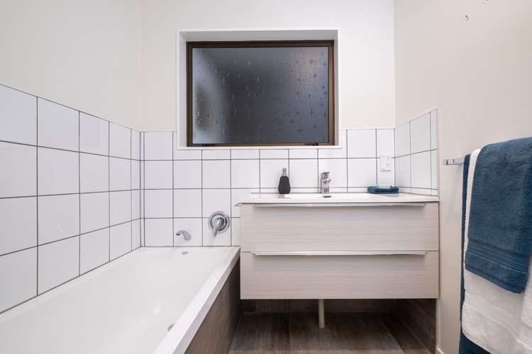 14 Kuku Street Te Awanga_15