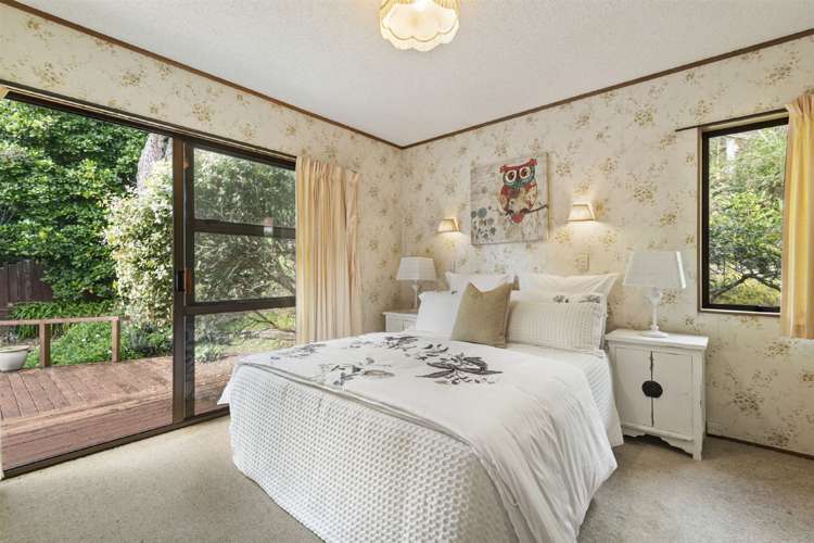 2/725 Beach Road Browns Bay_12