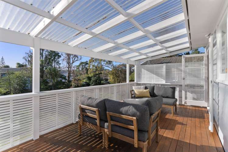 8 Surat Place Glen Eden_23