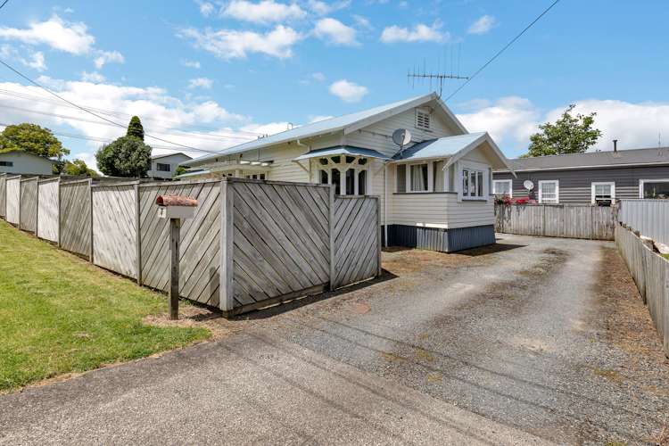 2 Taylor Road Kamo_14