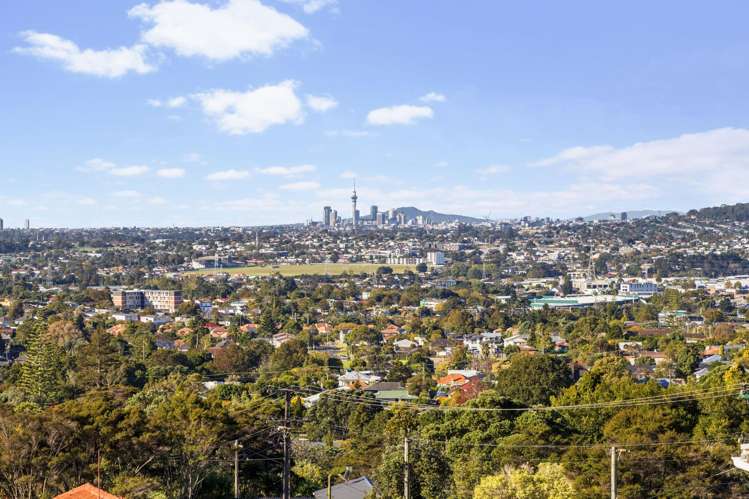 6 Fairmount Road Titirangi_24
