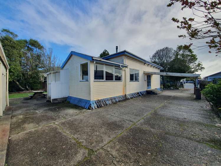 36 Rolleston Street Hokitika_9