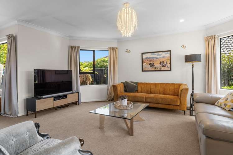 49 Olympus Way Richmond_2