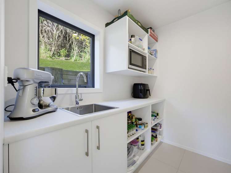 33 Farnworth Tce Churton Park_12