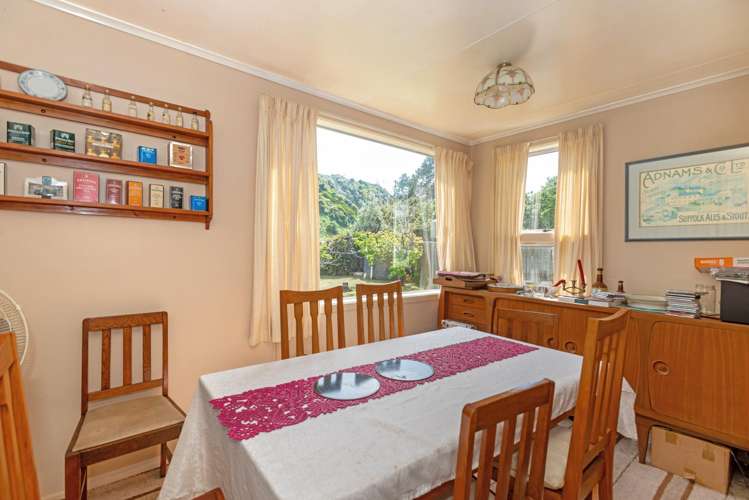 7 Forster Street Tolaga Bay_13