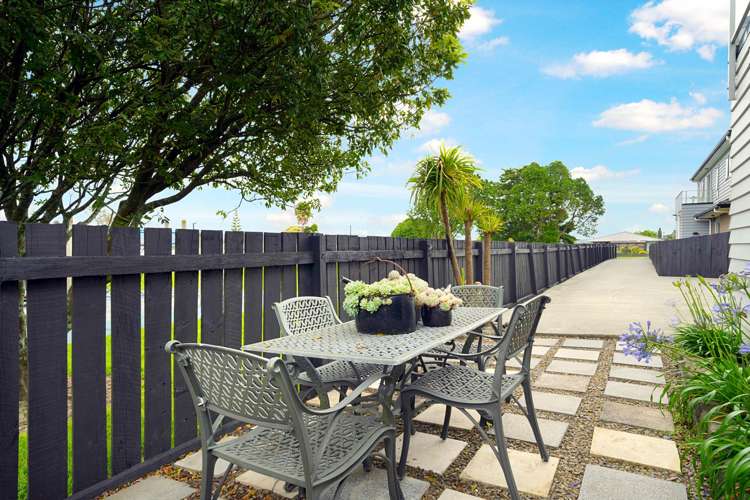 28B Kirrie Avenue Te Atatu South_22