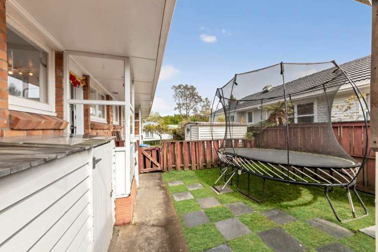 2/1 Bellamy Place Blockhouse Bay_11