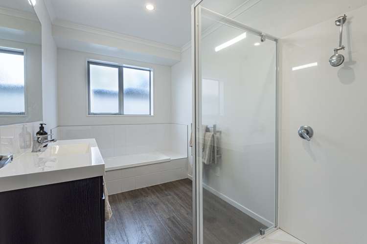 22 Conifer Grove Kamo_13