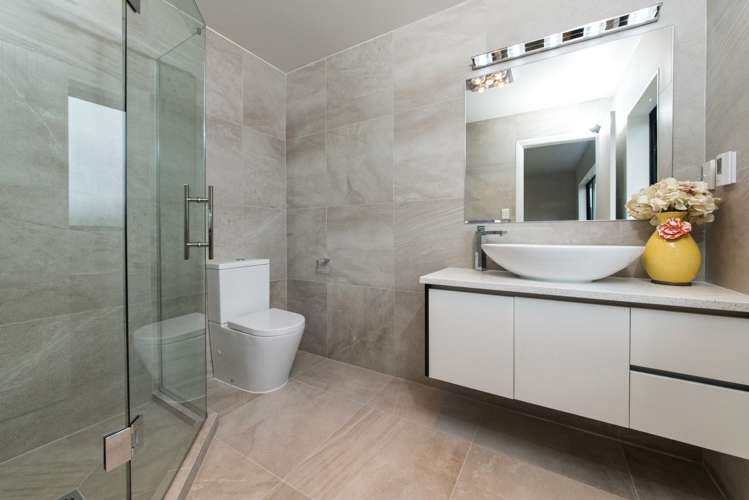 8 Dalwhinnie Parade Highland Park_17