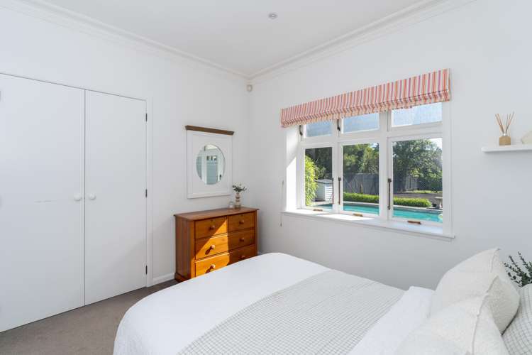 643 Grey Street Hamilton East_37