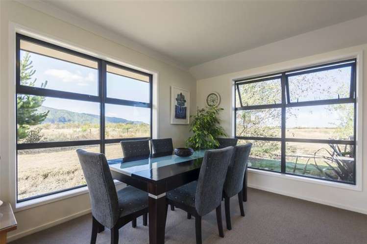 19 Shoreline Place Rarangi_5