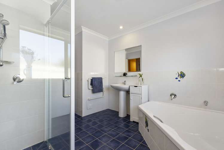 14 Honeysuckle Lane Ohauiti_17