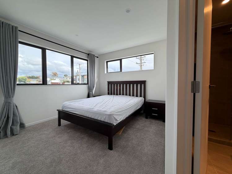 1/145 Tirimoana Road Te Atatu South_6