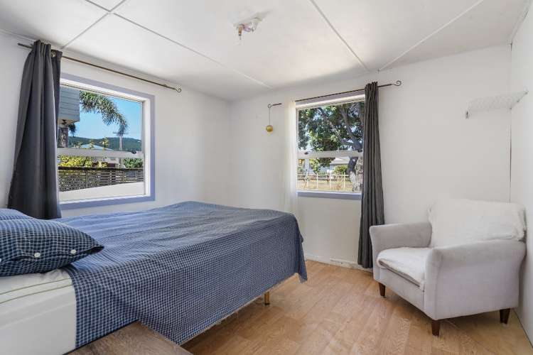 211a The Square Whangamata_16