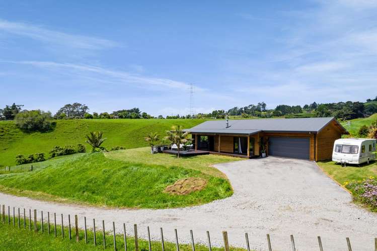 165 Sealy Road Omata_17